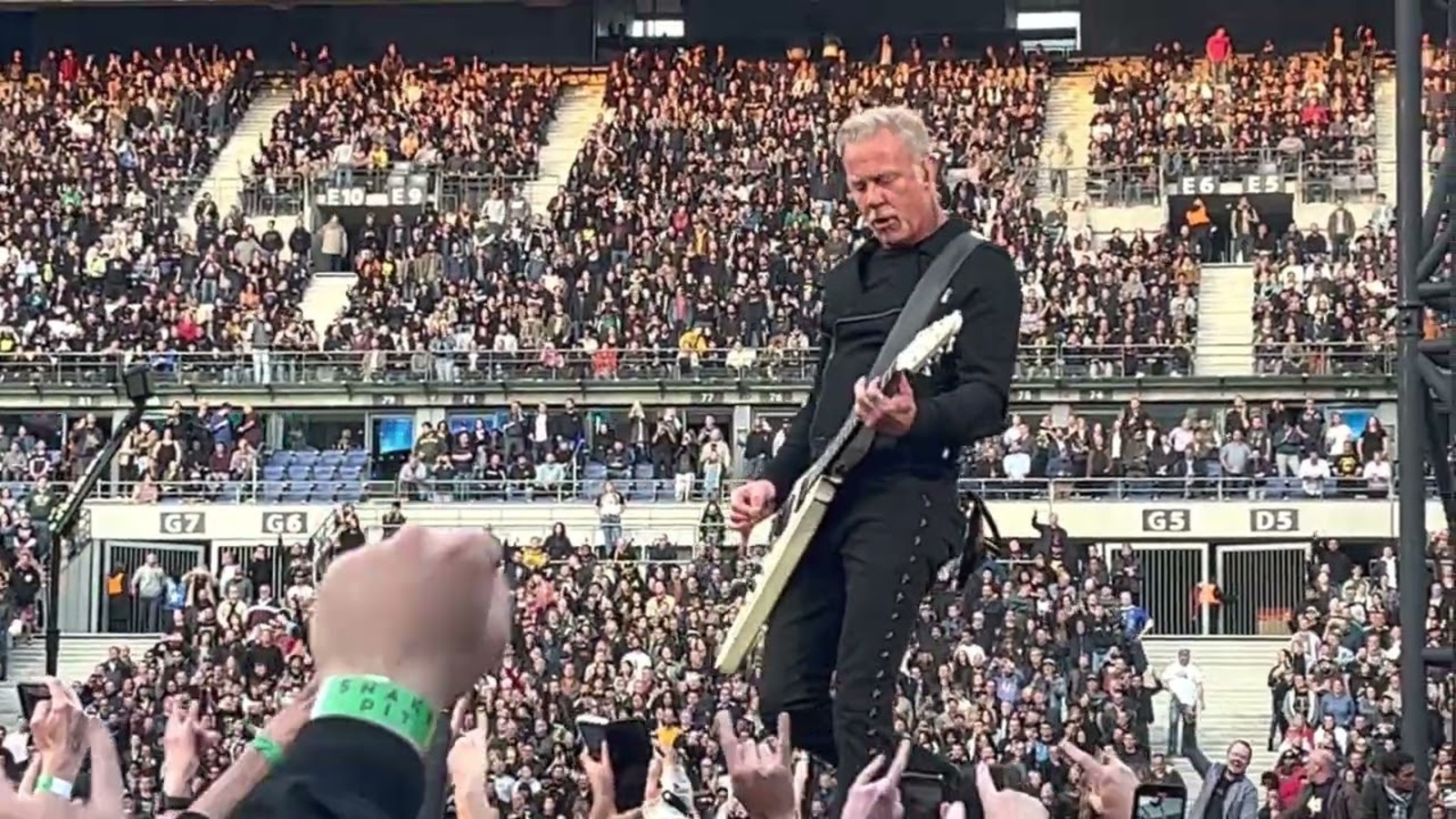 METALLICA in Paris Night 1 See setlist and videos from M72 Tour Page