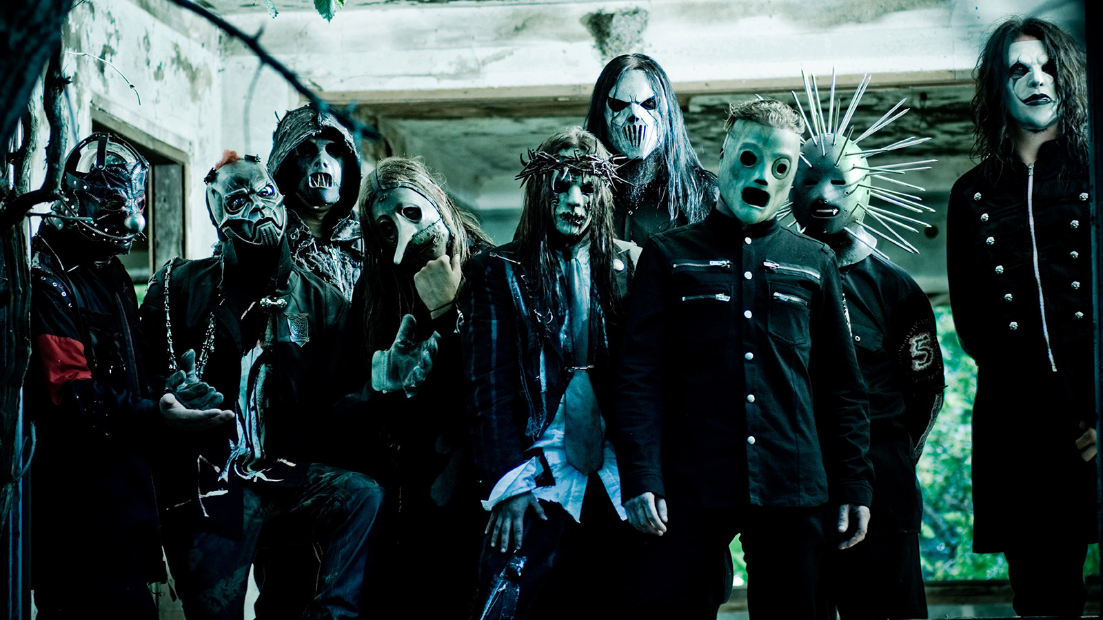 Fan Poll: Slipknot Masks Revolver